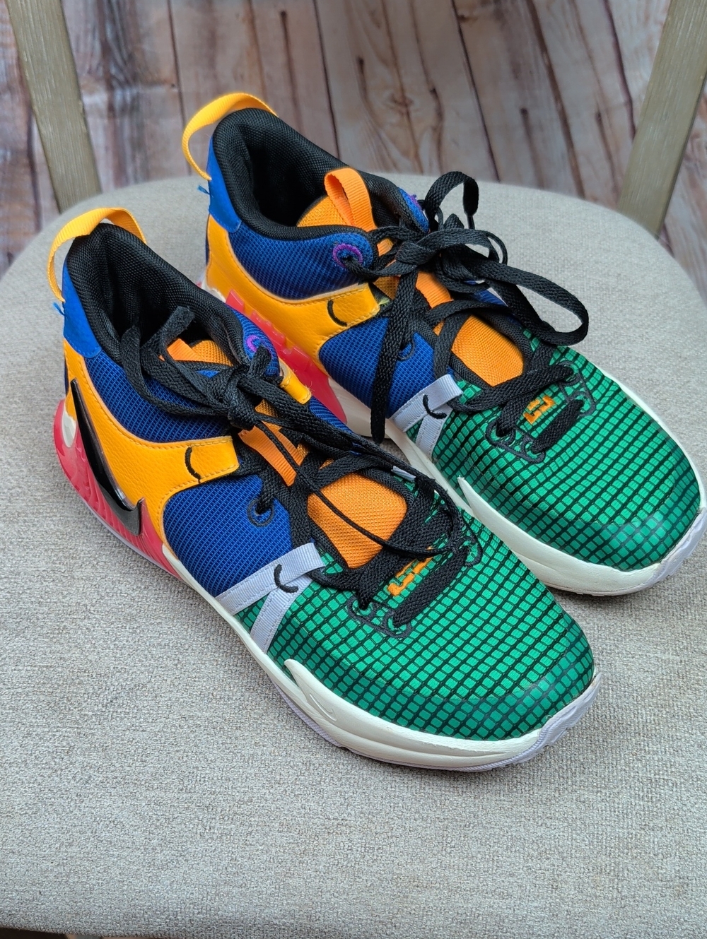 Nike LeBron Witness 7 Multi-Color Kids Boys 7 Y